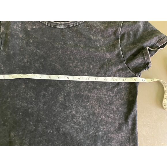 Livi by Olivia Rae faded slim fit crewneck t-shirt - Picture 4 of 5